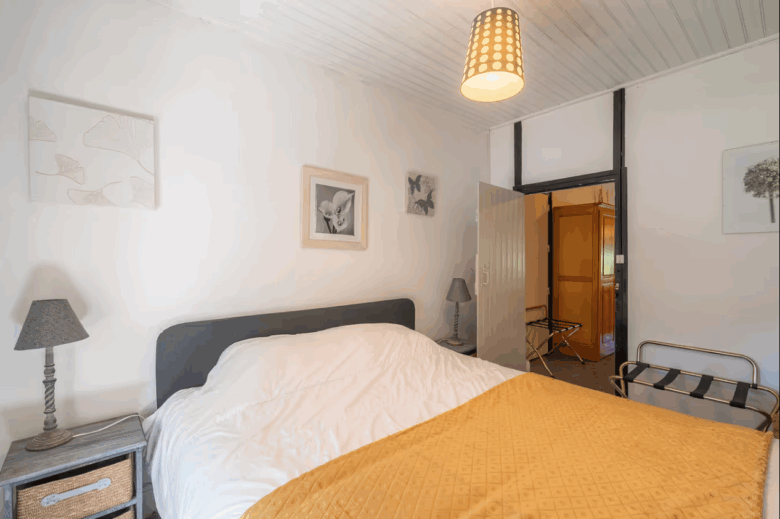 le cottage cbre droite 2 gite le cottage gites du logis nouvelle aquitaine charente maritime maison de vacances jardin parc arboré gites logis gite saint romain de benet royan saintes saujon bord de mer piscine aire de jeux pour enfants adultes